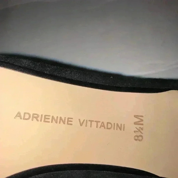 Adrienne Vittadini Grandeur Black Suede Peep Toe Pull On Bootie Heels Si… - Picture 7 of 7